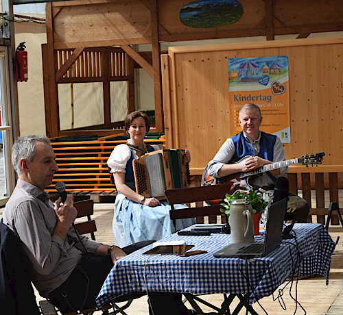 Wirtschaftsveranstaltung meet & greet auf dem Puchheimer Volksfest – Zuhause auf Reisen, auf Reisen Zuhause